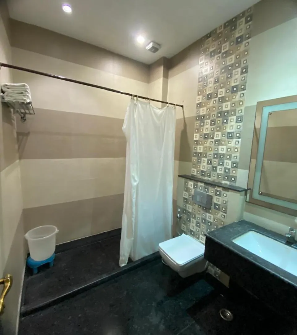 Hotelmaple Ridge Tajganj 3*,