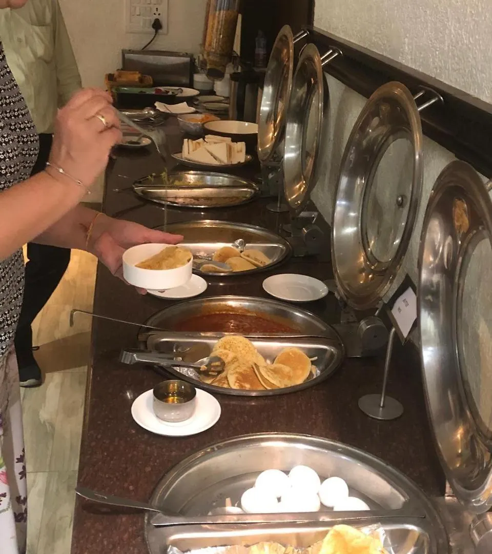 Hotelmaple Ridge Tajganj 3*,  India